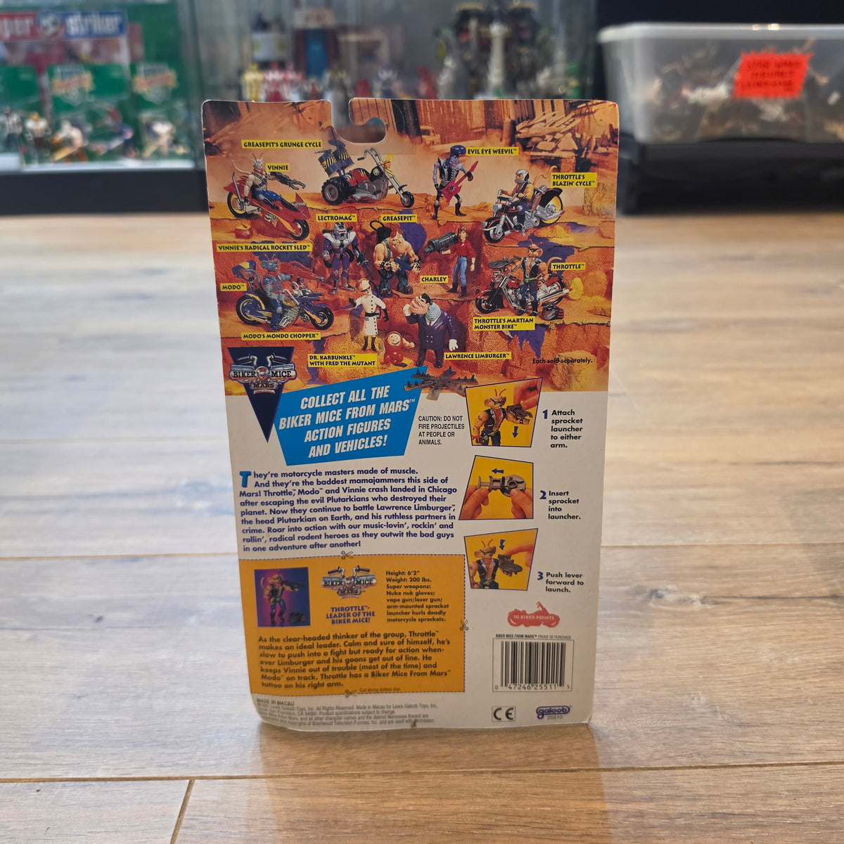 BIKER MICE FROM MARS Vintage Action Figure - THROTTLE Original Carded Sealed 1990s